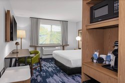  - Fairfield Inn & Suites by Marriott Greenfield