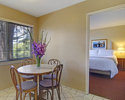  - Svendsgaards Inn Carmel