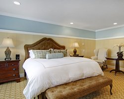  - Wayside Inn Carmel