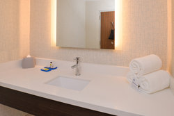  - Holiday Inn Express & Suites Downtown Shreveport - I-20, Exit 19A