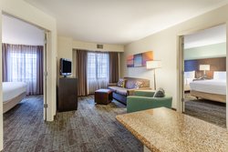  - Staybridge Suites Davenport - I-74, Exit 1