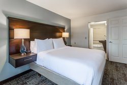  - Staybridge Suites Davenport - I-74, Exit 1