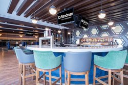  - Sandman Hotel West Edmonton