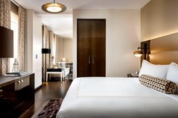  - Sinclair Hotel Downtown Fort Worth - I-35, Exit 52A