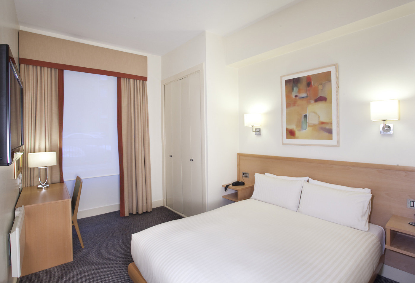 SKENE ROSEMOUNT-guestroom-Bedroom.jpg