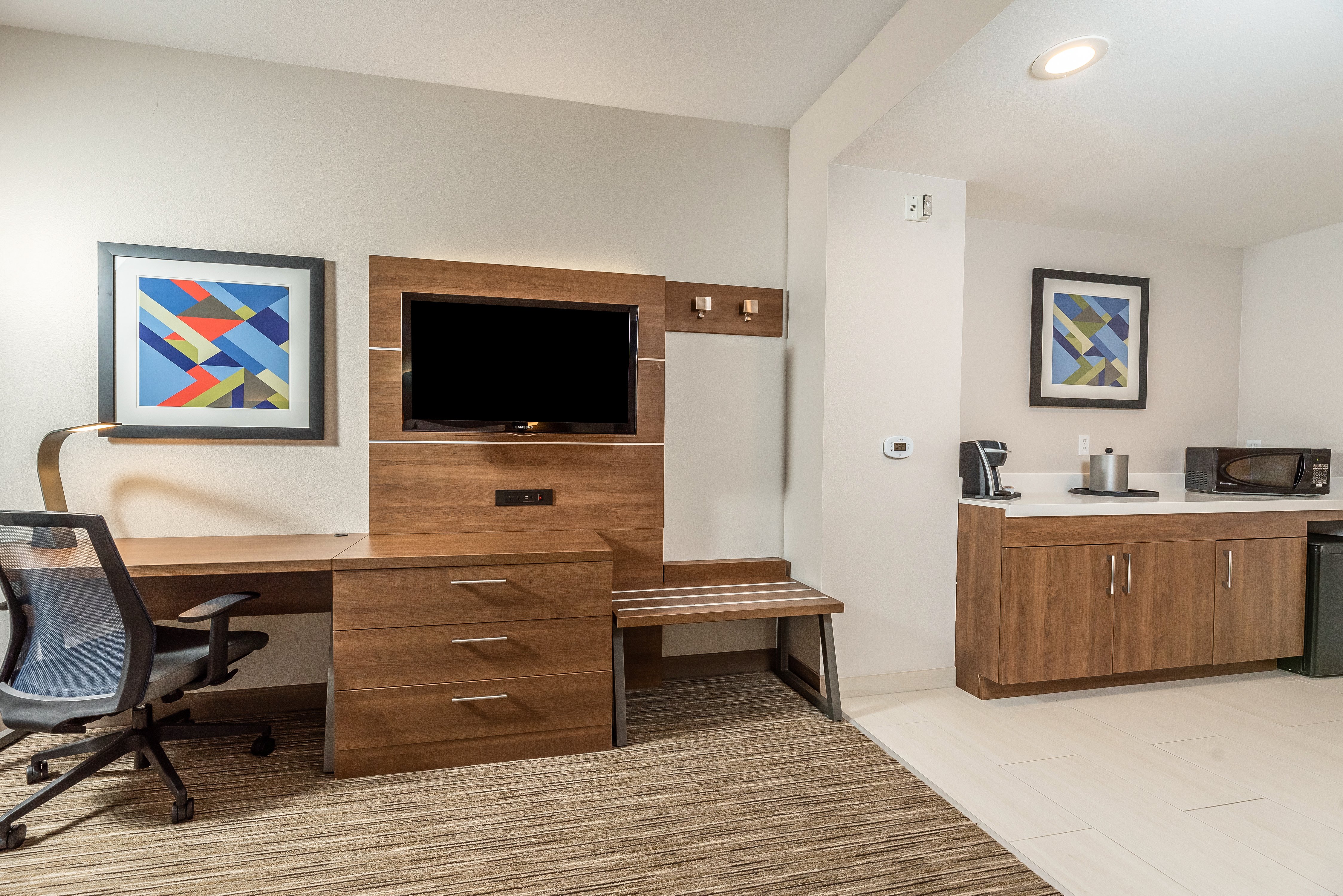 HOLIDAY INN EXP STES FREMONT BY IHG-guestroom-Standard Room.jpg