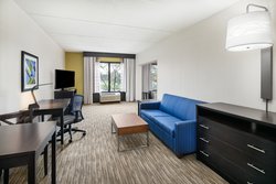  - Holiday Inn Express & Suites Mayo Clinic Jacksonville