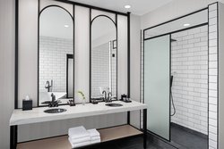  - Glass Light Hotel & Gallery Norfolk