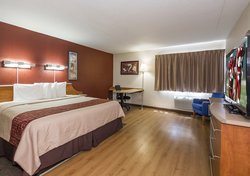  - Red Roof Inn & Suites Elyria - I-90, Exit 145