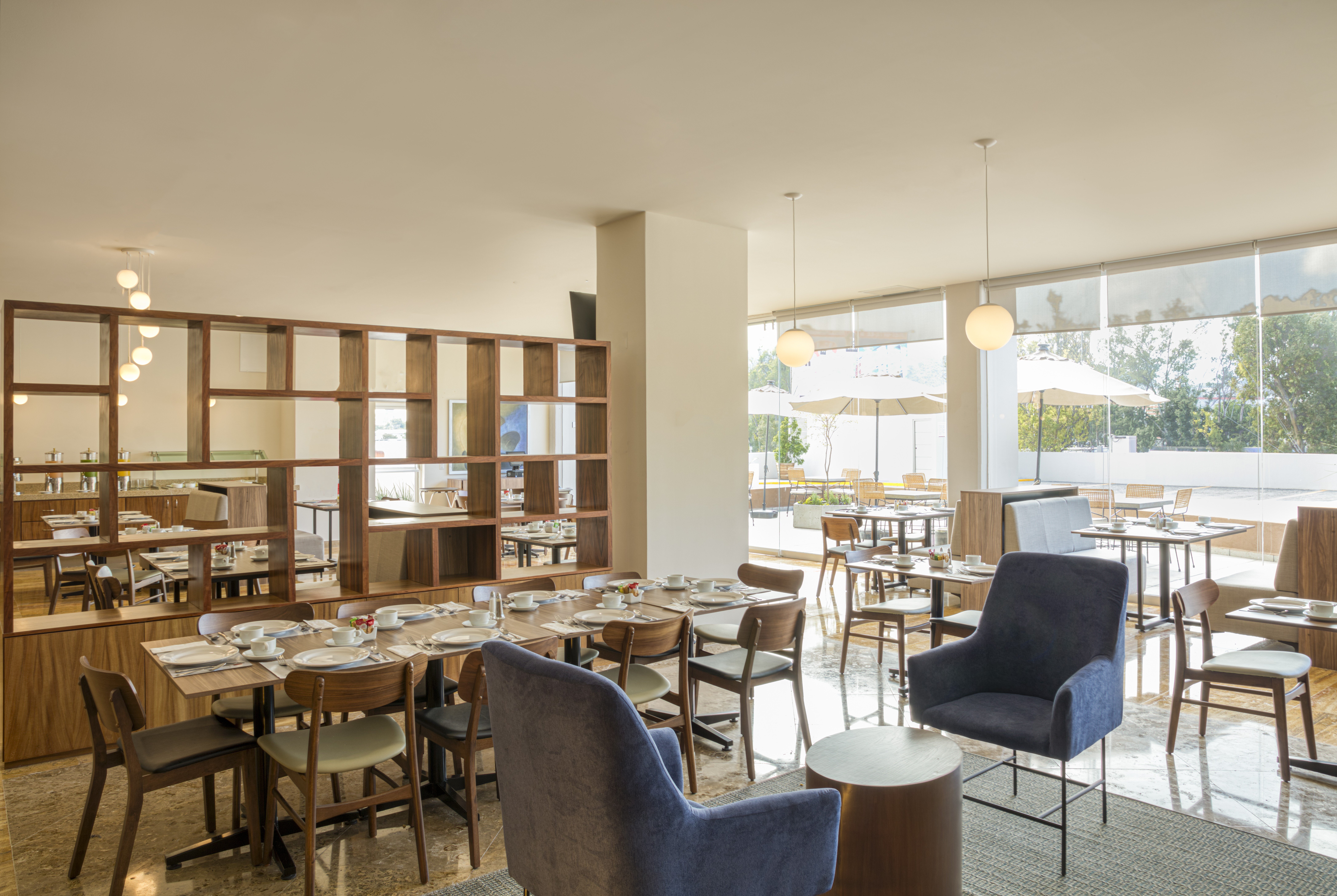FIESTA INN GDL PERIFERICO PTE-guestroom-Dinning Room.jpg
