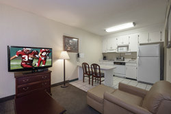  - Red Roof Inn & Suites Dothan
