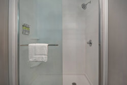  - Holiday Inn Express & Suites Beachfront Galveston