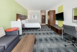  - Holiday Inn Express & Suites Farmers Branch - I-635, Exit 28