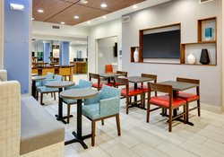  - Holiday Inn Express & Suites Farmers Branch - I-635, Exit 28