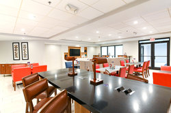  - Holiday Inn Express Sandston - I-64, Exit 197