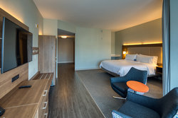  - Holiday Inn Express & Suites South End Charlotte - I-77, Exit 8 & 9A