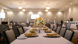  - Holiday Inn Mishawaka