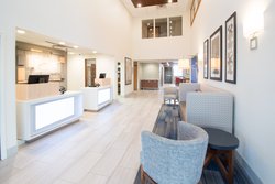  - Holiday Inn Express & Suites Worthington - I-90, Exit 43