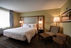  - Fairfield Inn & Suites by Marriott Glendale - I-43, Exit 80