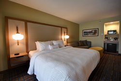  - Fairfield Inn & Suites by Marriott Glendale - I-43, Exit 80