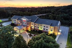  - Fairfield Inn & Suites by Marriott New Cumberland - I-83, Exit 40A