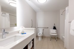  - Holiday Inn Express South Calhoun - I-75, Exit 312