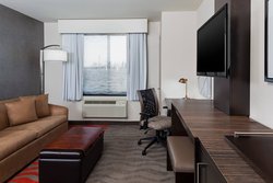  - Fairfield Inn & Suites by Marriott Staten Island