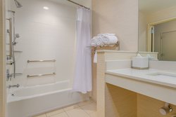  - Fairfield Inn & Suites by Marriott Cary - I-40, Exit 293