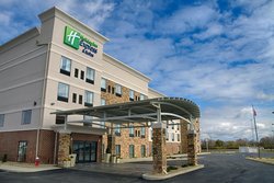  - Holiday Inn Express & Suites Sidney - I-75, Exit 92