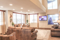  - Holiday Inn Express & Suites Weatherford - I-40, Exit 84