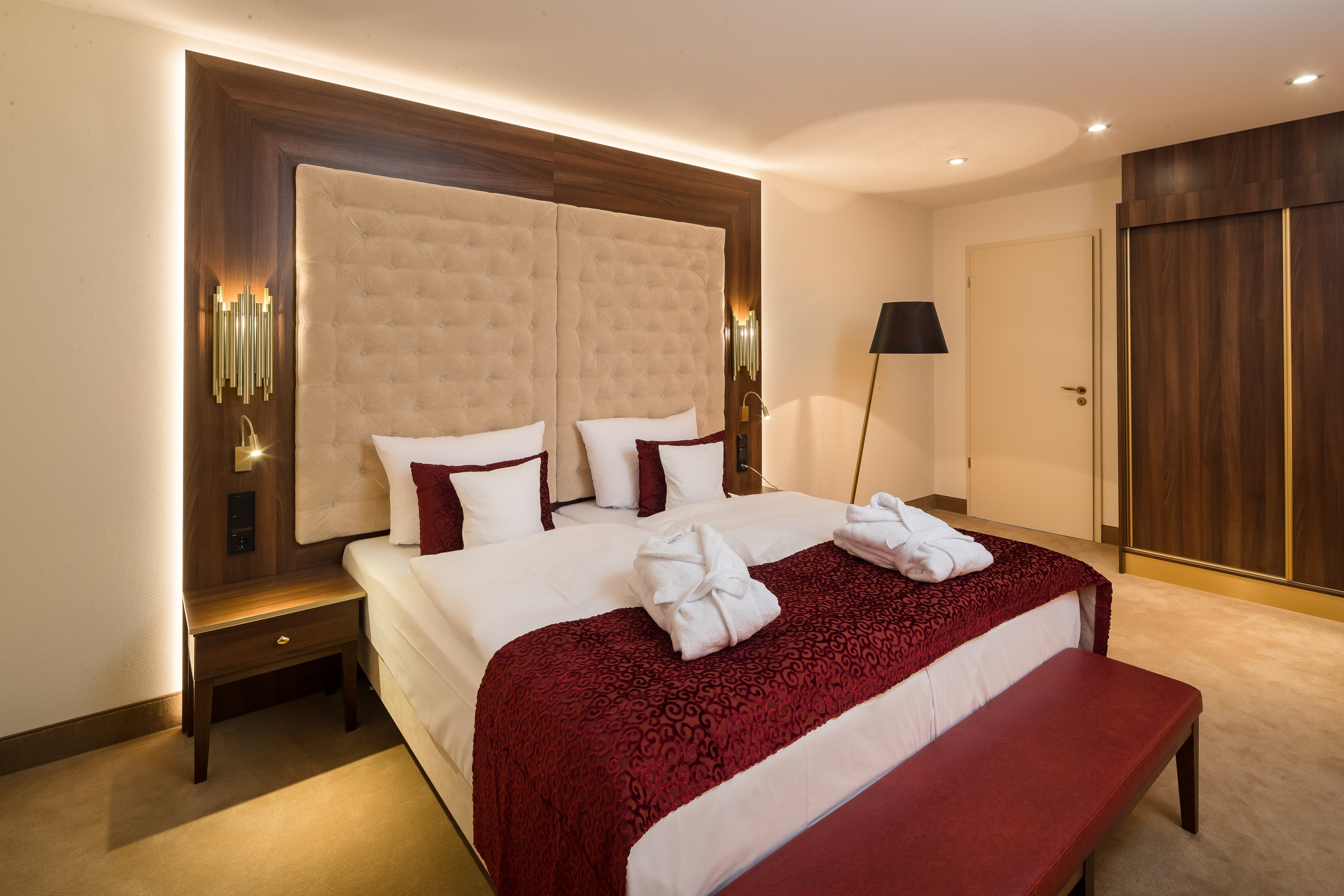 TOP HOTEL CHEMNITZER HOF-guestroom-Executive Suite_TOP Hotel Chemnitzer Hof Chemnitz.jpg