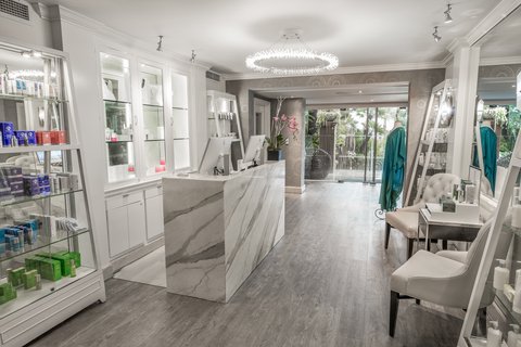 FOUR SEASONS LOS ANGELES AT BEVERLY HILLS - Photo 11