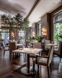  - Four Seasons Hotel Los Angeles