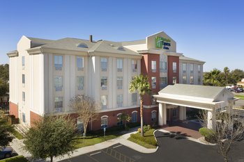 Holiday Inn Express Uvalde