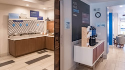  - Holiday Inn Express & Suites Porterville