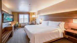  - Holiday Inn Express & Suites Porterville