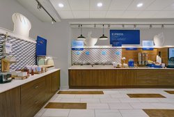  - Holiday Inn Express & Suites Lenexa - I-35, Exit 224