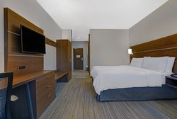  - Holiday Inn Express & Suites Lenexa - I-35, Exit 224
