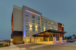  - Holiday Inn Express & Suites MetroCenter Downtown Nashville - I-65, Exit 85