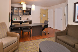  - Candlewood Suites Round Rock - I-35, Exit 252B