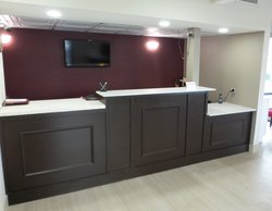  - Red Roof Inn Redding