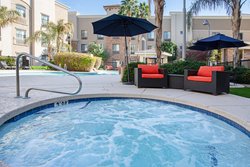  - Holiday Inn Express & Suites Glendale