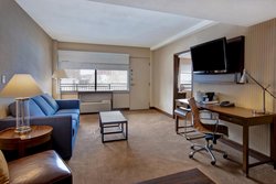  - Four Points by Sheraton Hotel Downtown Peoria - I-74, Exit 93