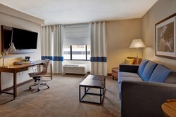  - Four Points by Sheraton Hotel Downtown Peoria - I-74, Exit 93