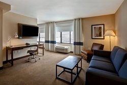  - Four Points by Sheraton Hotel Downtown Peoria - I-74, Exit 93