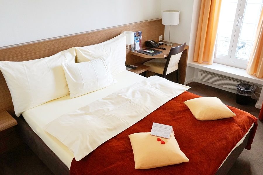 HOTEL KRONE-guestroom-Economy Double.jpg