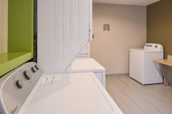  - Staybridge Suites Indianapolis - I-69, Exit 203