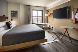  - Moxy Hotel by Marriott Downtown Memphis - I-40, Exit 1