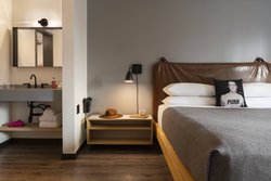  - Moxy Hotel by Marriott Downtown Memphis - I-40, Exit 1