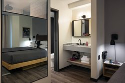  - Moxy Hotel by Marriott Downtown Memphis - I-40, Exit 1